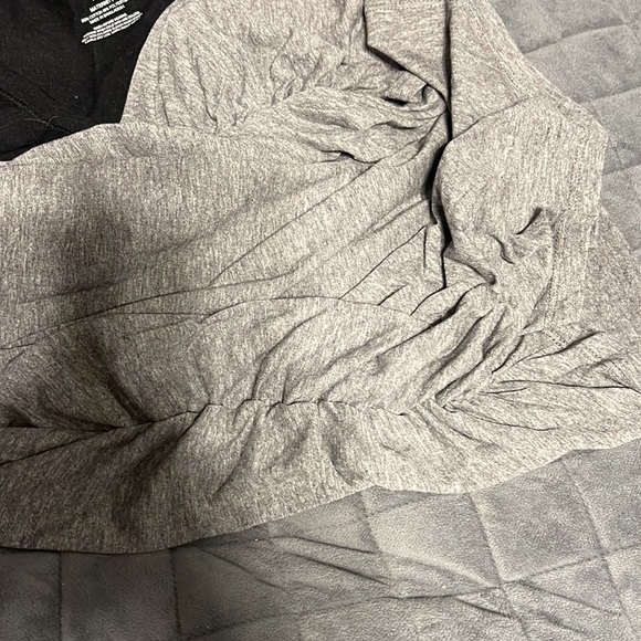 Black & gray maternity shirts - Picture 5 of 5